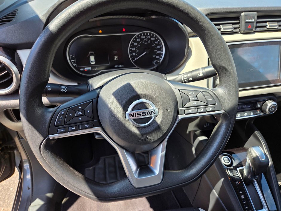 Nissan Versa SV 2021-12