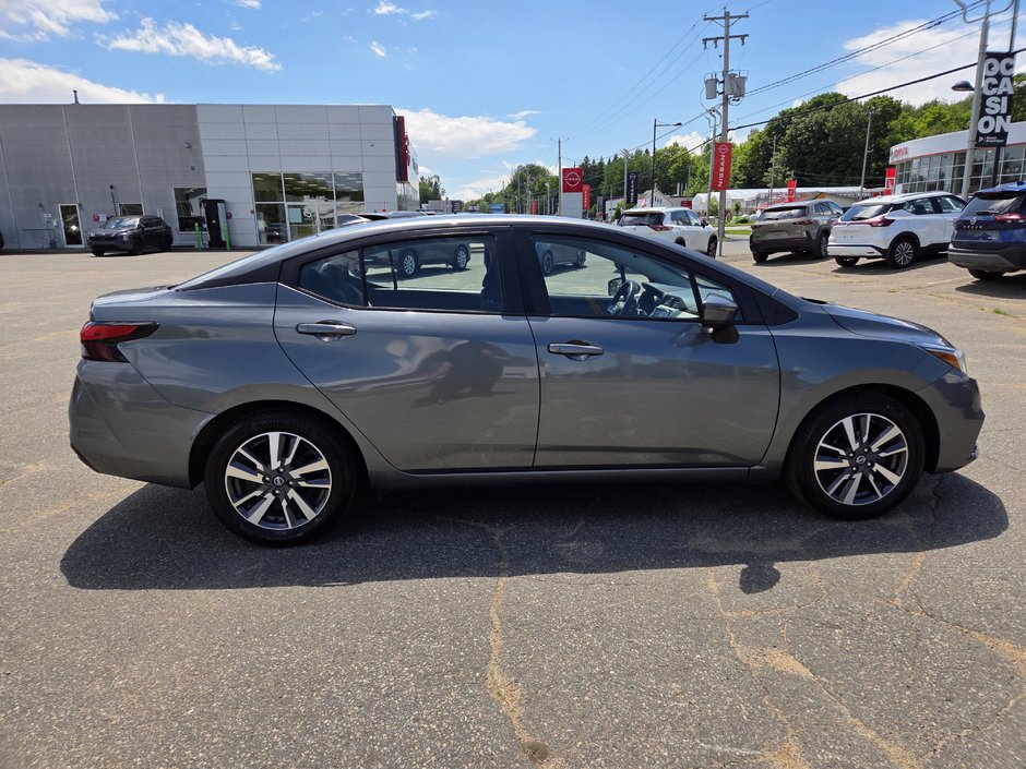 Nissan Versa SV 2021-1