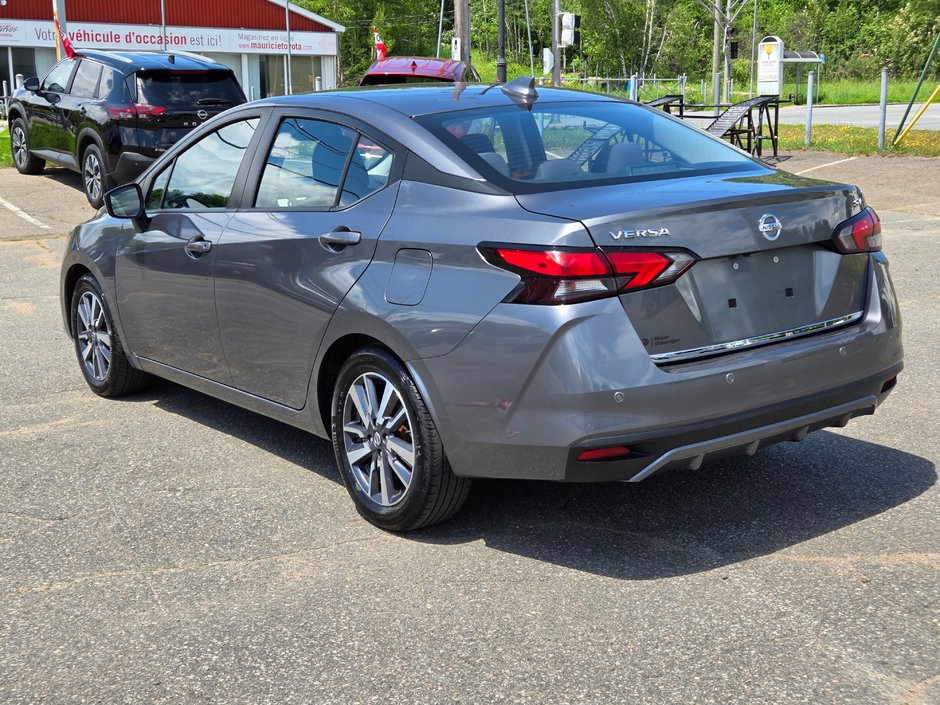 Nissan Versa SV 2021-4