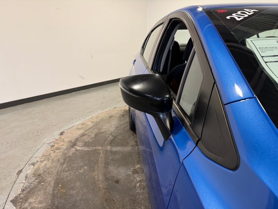 Nissan Versa SR 2024-8
