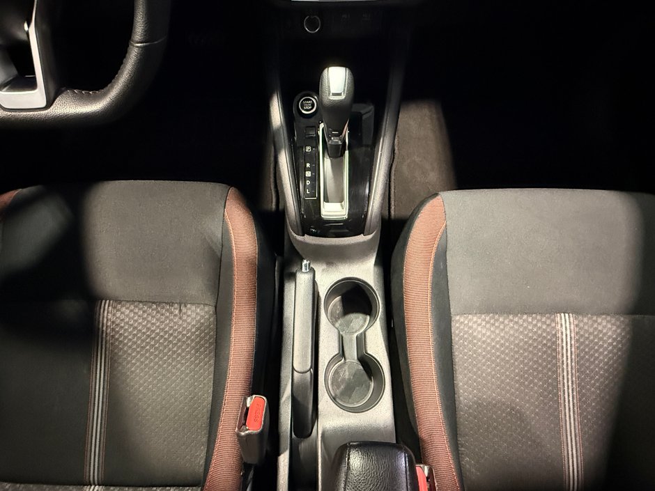 Nissan Versa SR 2024-22