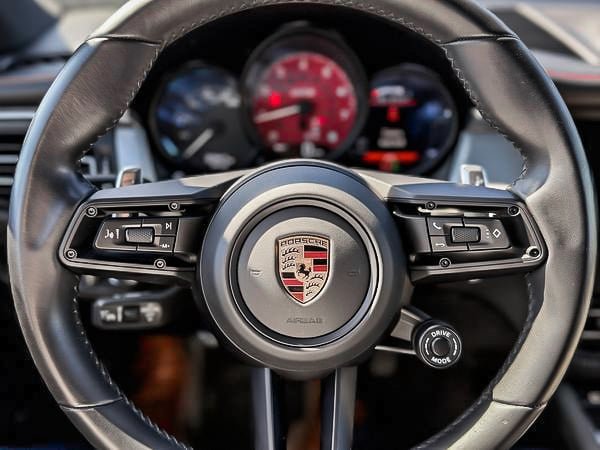 Porsche Macan GTS 2024-19