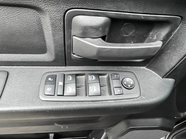 2023 Ram 1500 Classic CLASSIC-8