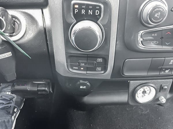 2023 Ram 1500 Classic CLASSIC-19