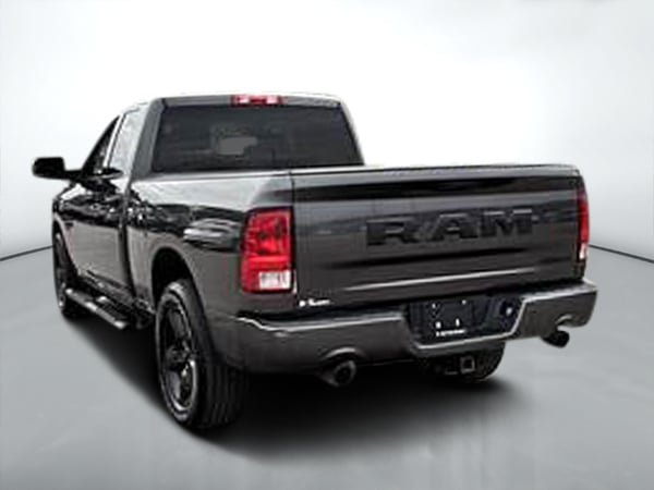 Ram 1500 Classic express 2023-4