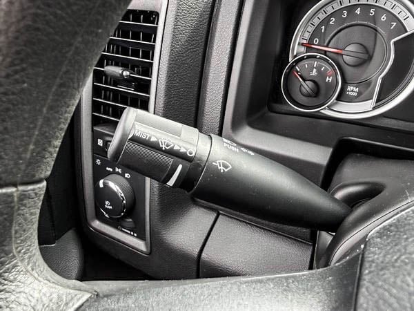 Ram 1500 Classic express 2023-16