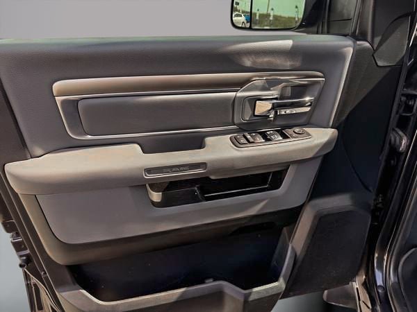 2017 Ram 1500 OUTDOORSMAN-11