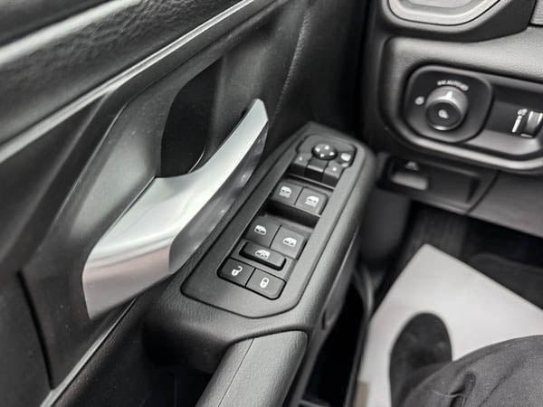 Ram 1500 TRADESMAN SXT 2025-10