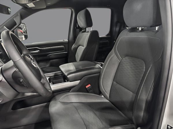 2025 Ram 1500 BigHorn Quad-12