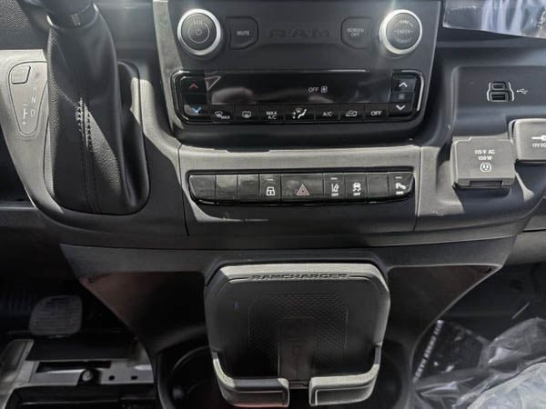 Ram ProMaster fourgon vitré SLT+ 3500 159 po (22H) 2025-11