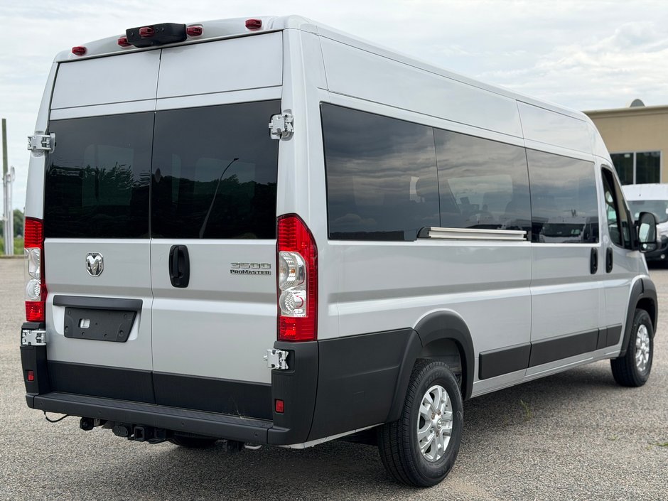 2025 Ram ProMaster fourgon vitré 3500 SLT+ 159 po (22H)-2