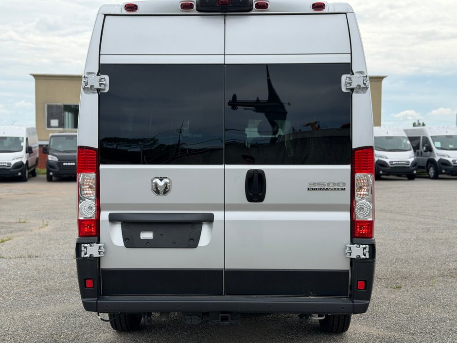 2025 Ram ProMaster fourgon vitré 3500 SLT+ 159 po (22H)-3
