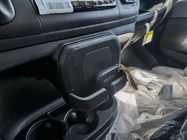 2025 Ram ProMaster fourgon vitré SLT+ 3500 159 po (22H)-12