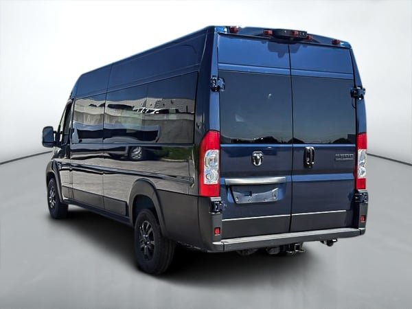 2025 Ram ProMaster fourgon vitré SLT+ 3500 159 po (22H)-4