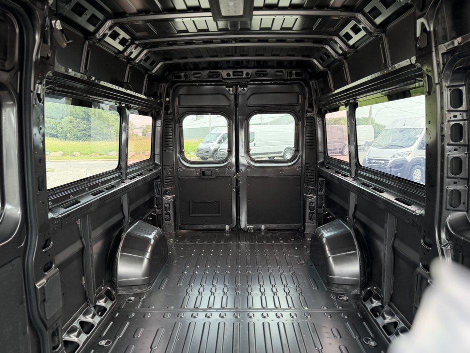 Ram ProMaster fourgon vitré SLT+ 3500 159 po (22H) 2025-10