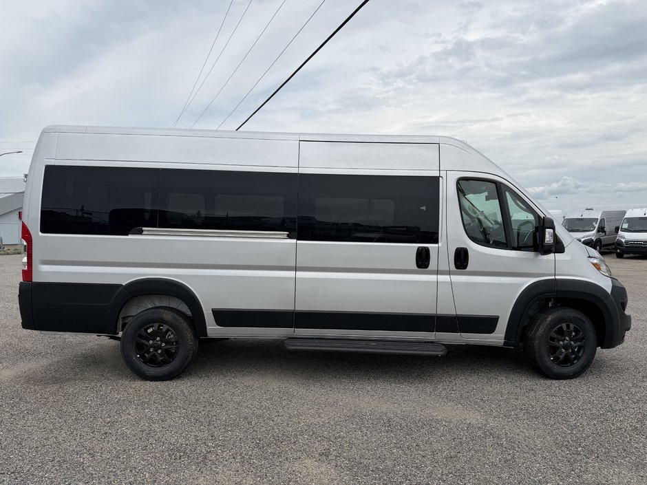 2025 Ram ProMaster fourgon vitré SLT+ 3500 159 po (22H)-1