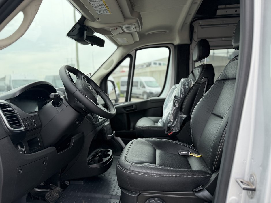 2025 Ram ProMaster fourgon vitré SLT+ 3500 159 po (22H)-7