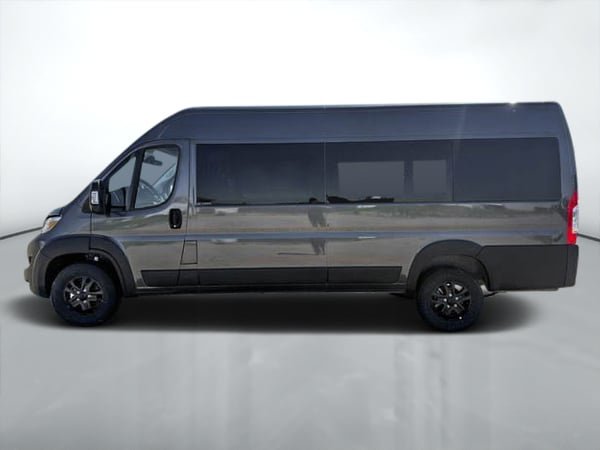2025 Ram ProMaster fourgon vitré SLT+ 3500 159 po (22H)-5