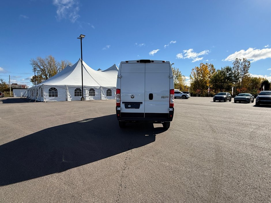 Ram ProMaster fourgonnette utilitaire 2500 2024-3