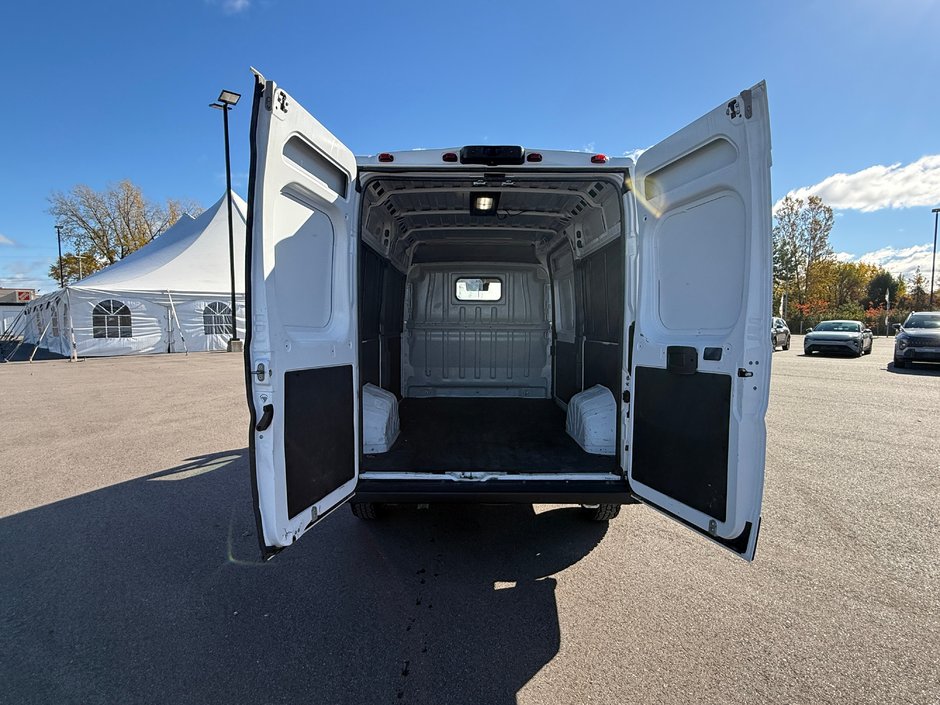 Ram ProMaster fourgonnette utilitaire 2500 2024-23