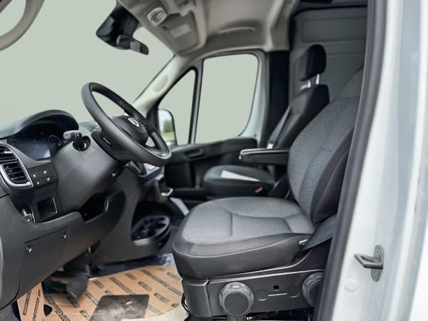 Ram ProMaster fourgonnette utilitaire 3500 SLT 159p toit haut 2025-7