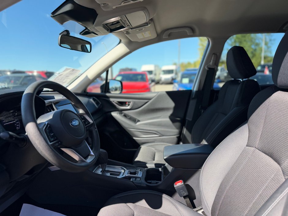 2023 Subaru Forester 2.5i-8