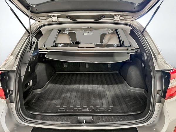 2015 Subaru Outback Limited-25