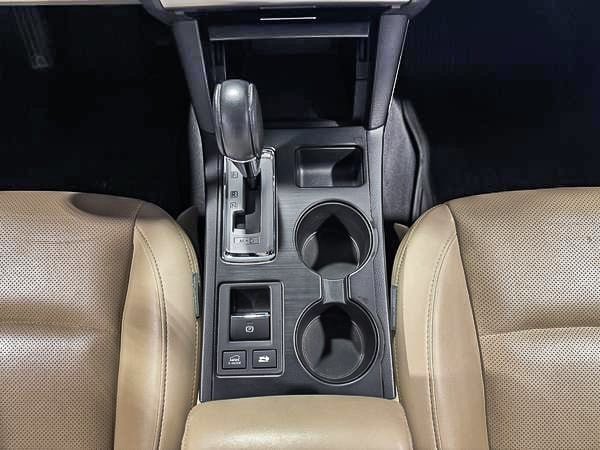2015 Subaru Outback Limited-23