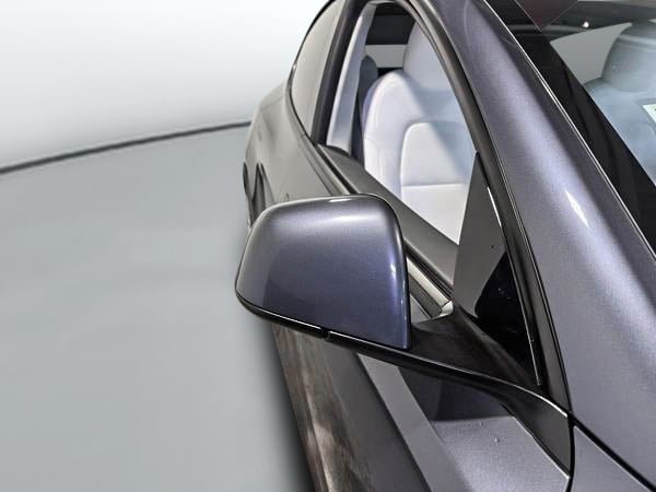 Tesla Model Y LONG RANGE 2023-9