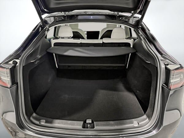 Tesla Model Y LONG RANGE 2023-23