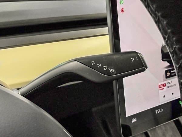 Tesla Model Y LONG RANGE 2023-18