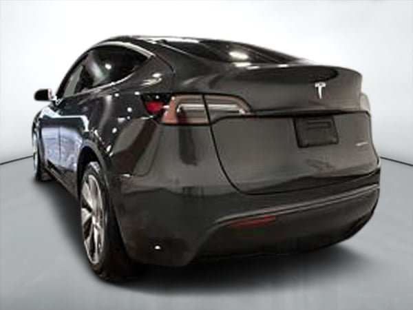 Tesla Model Y LONG RANGE 2023-4