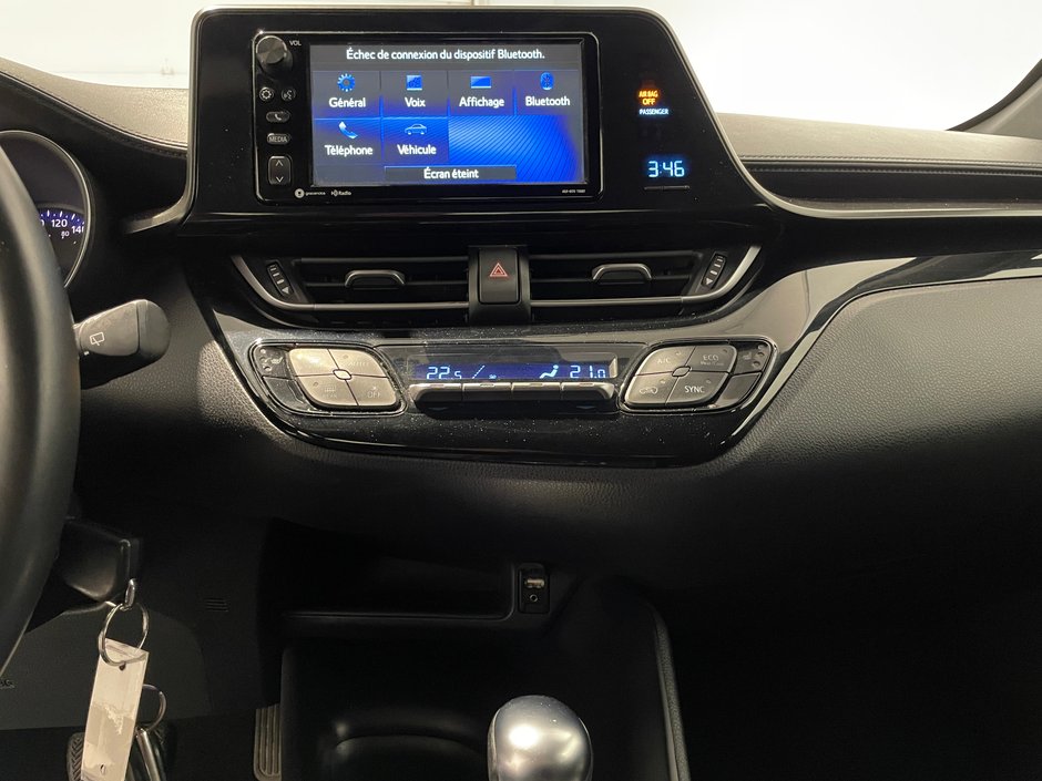 2018 Toyota C-HR XLE-15