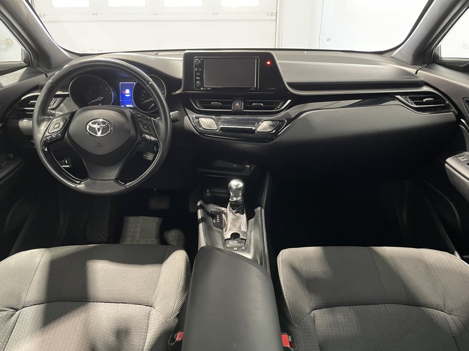 2018 Toyota C-HR XLE-6