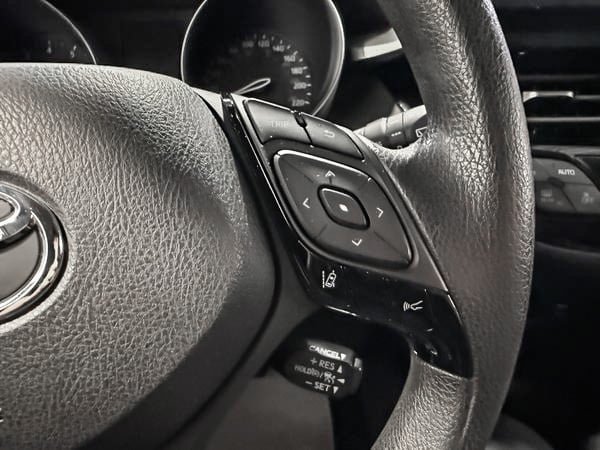 2020 Toyota C-HR LE-15