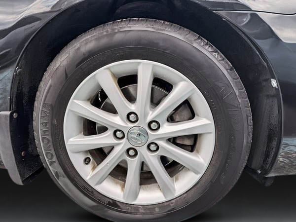 Toyota Camry XLE 2010-8