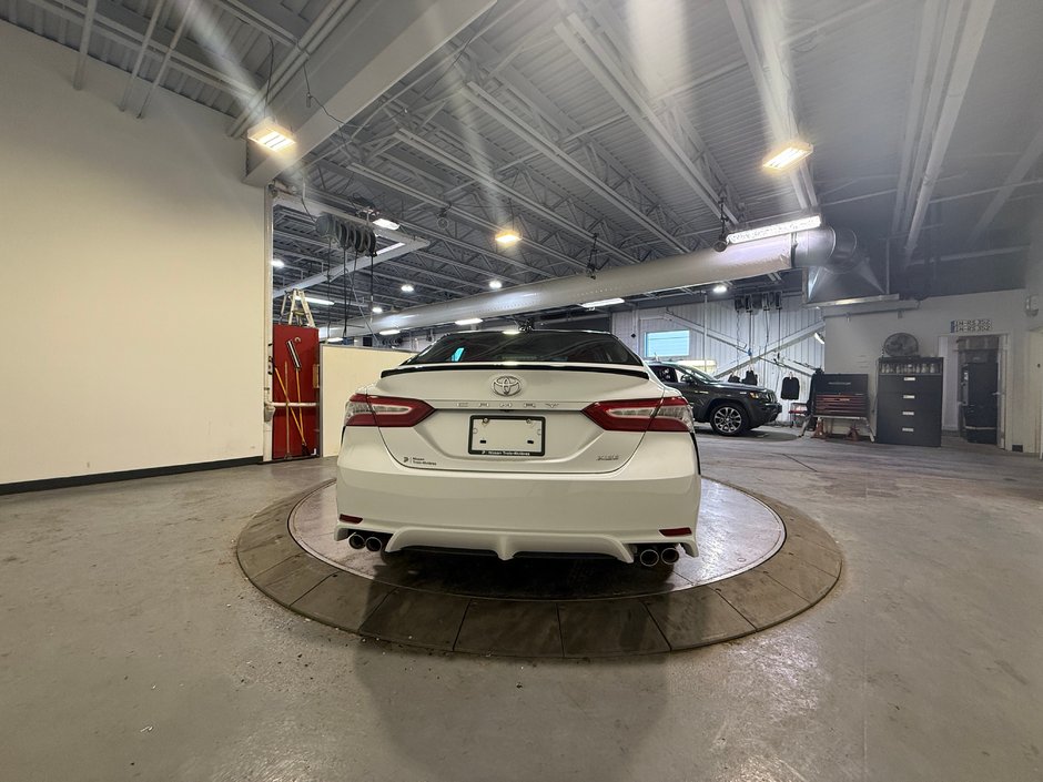 Toyota Camry XSE 2019-3