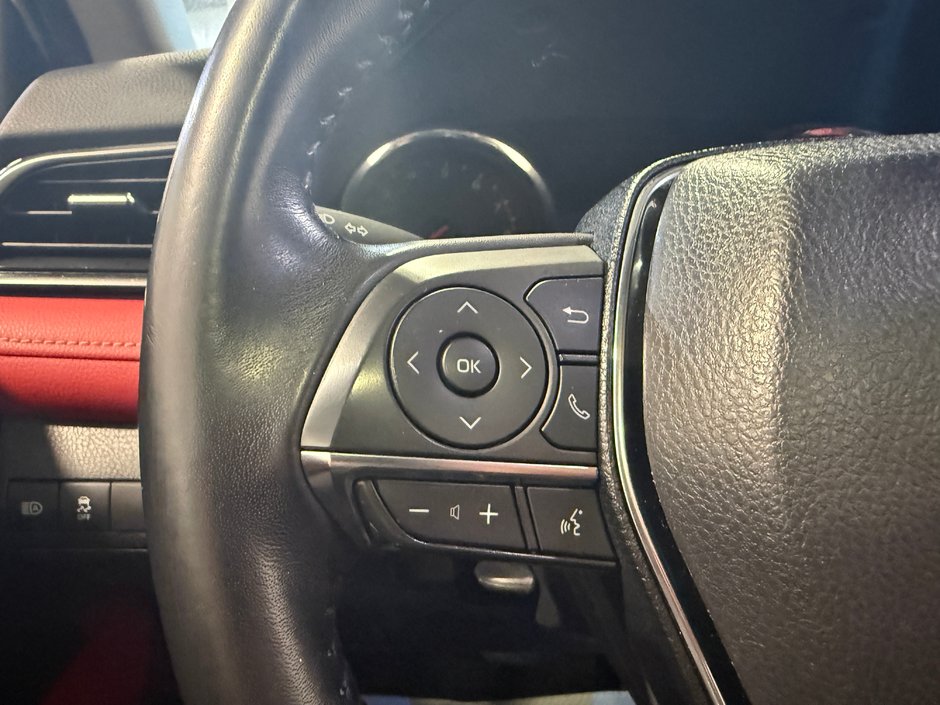 Toyota Camry XSE 2019-15