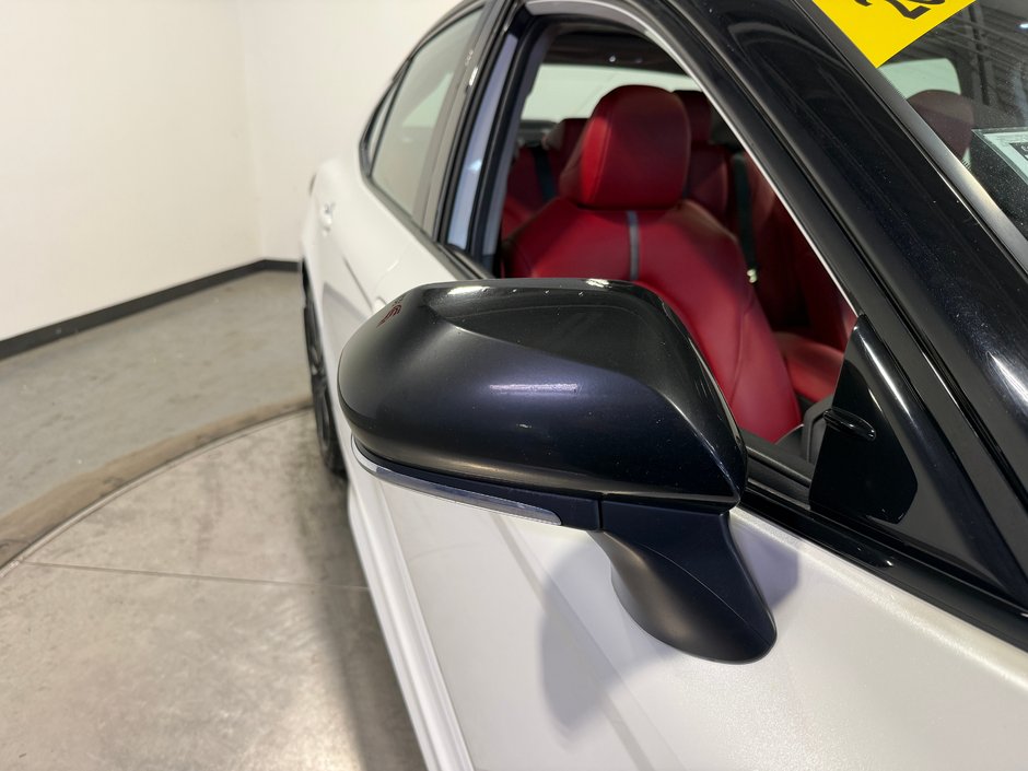 Toyota Camry XSE 2019-9
