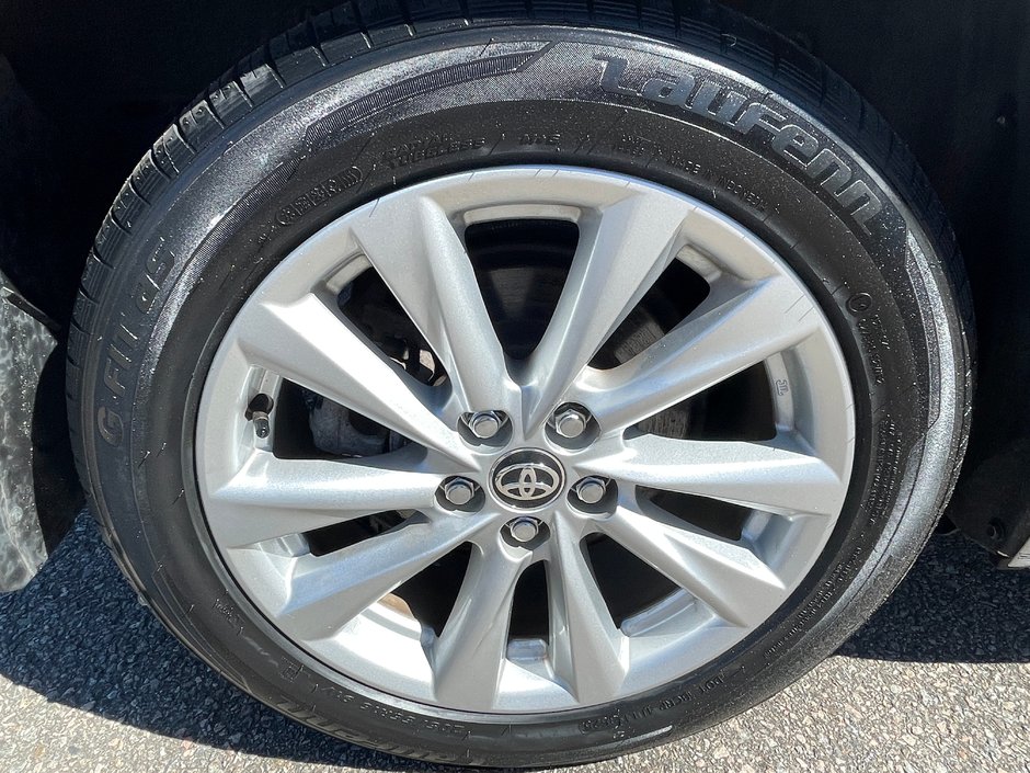2024 Toyota Corolla à hayon SE-7