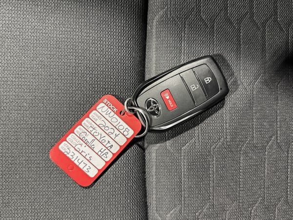 2024 Toyota Corolla à hayon SE-27