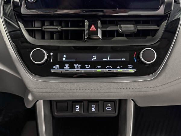 2023 Toyota Corolla Cross L-21