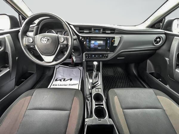 Toyota Corolla LE 2017-14