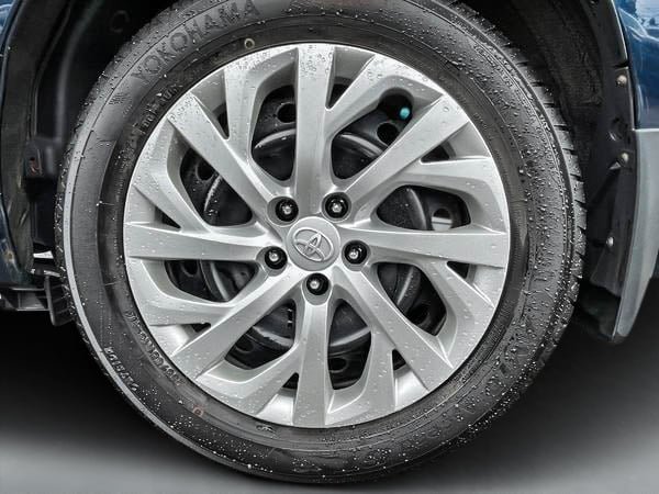Toyota Corolla LE 2017-8