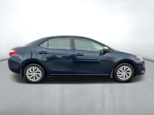 Toyota Corolla LE 2017-7