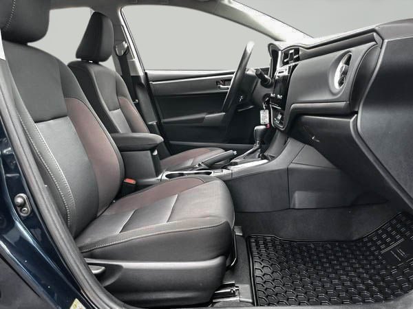 Toyota Corolla LE 2017-25