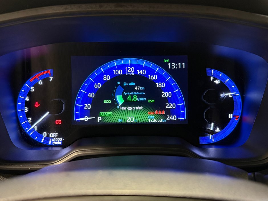 2022 Toyota Corolla Hybrid-18