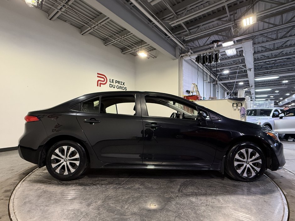 2022 Toyota Corolla Hybrid-1