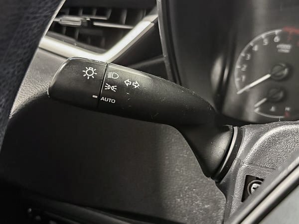 2022 Toyota Corolla LE-16