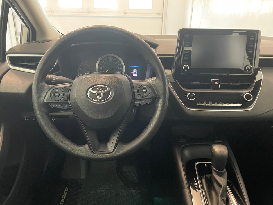2022 Toyota Corolla LE-8